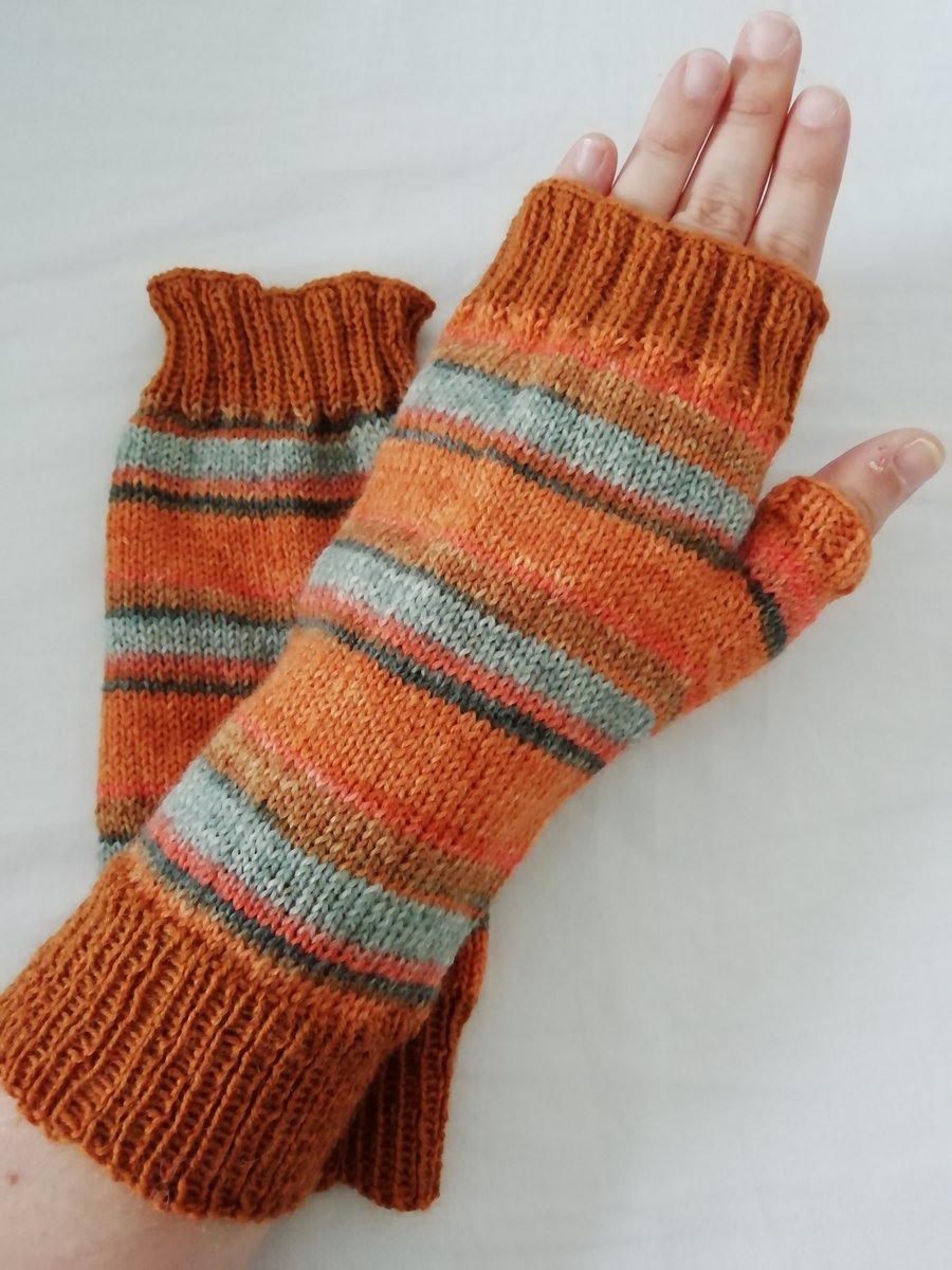 Hand knitted fingerless gloves - Rust 