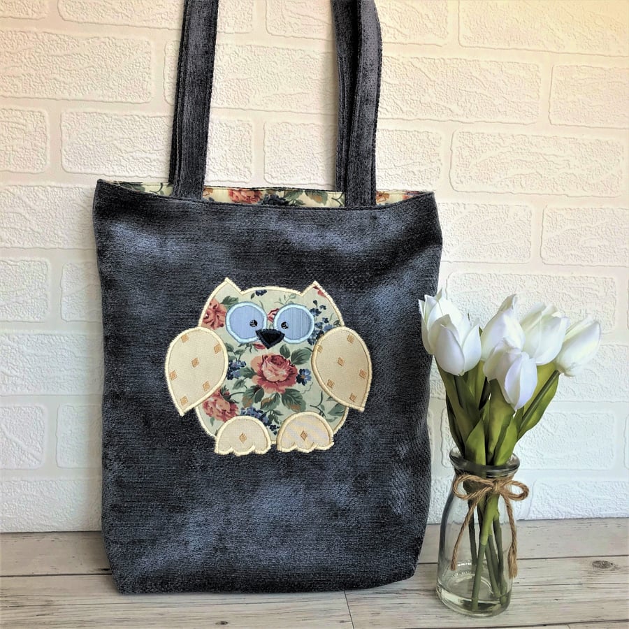 Owl tote bag in blue with floral print owl