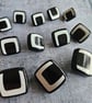 22.4mm, 7 8" 36L Monochrome Buttons - Image 6