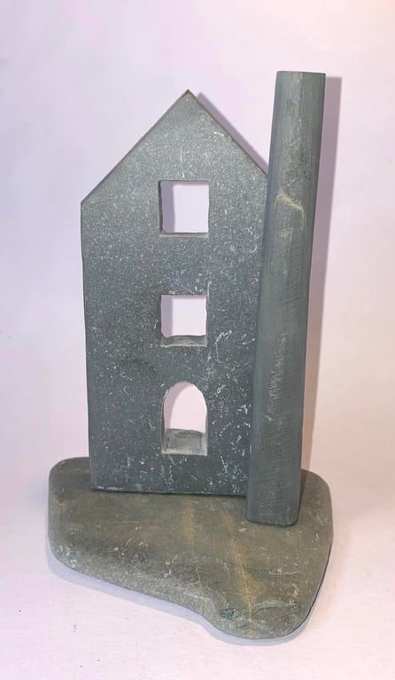 Cornish engine house on stone base (Large)