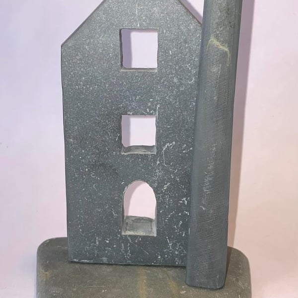 Cornish engine house on stone base (Large)
