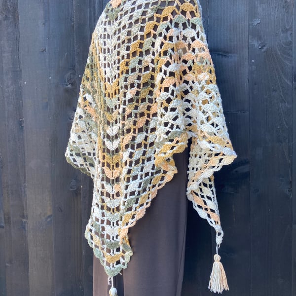 Light Lace Summertime Shawl with Tassels 