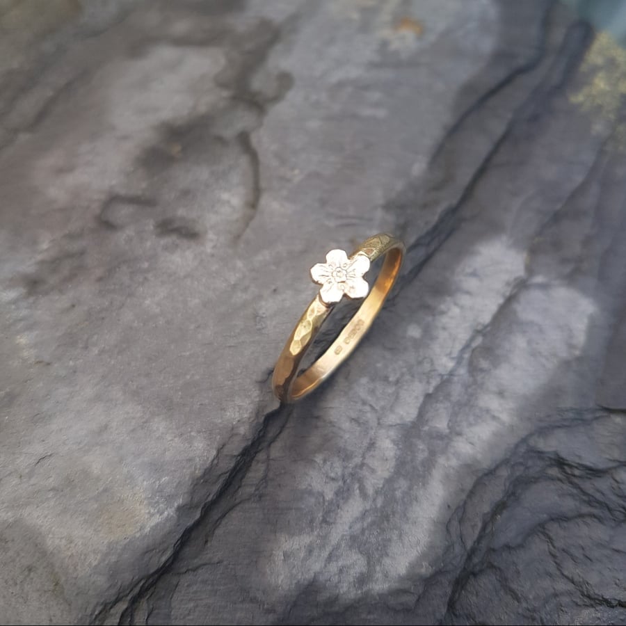 9ct Gold Forget-Me-Not Ring 