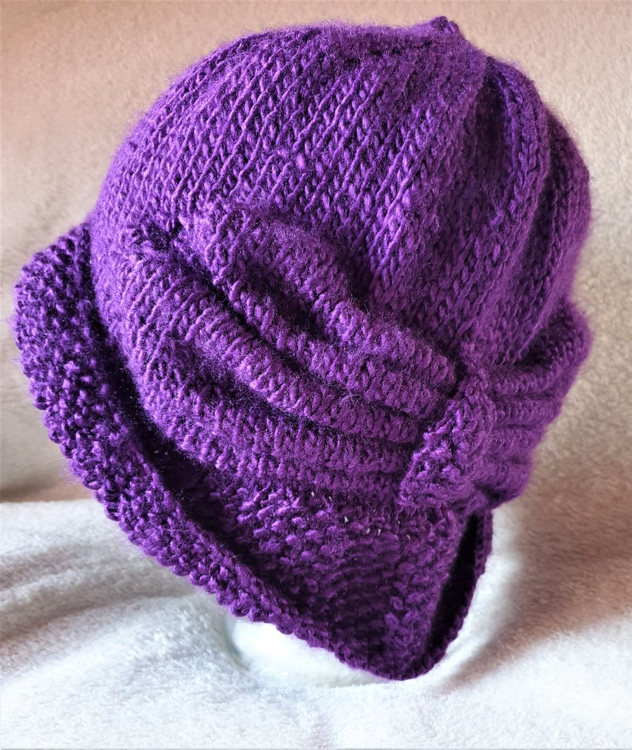  Ladies cloche hat, Vintage style  hand knitted, Art Deco inspired