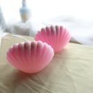 10 shell candles and 2 trays 