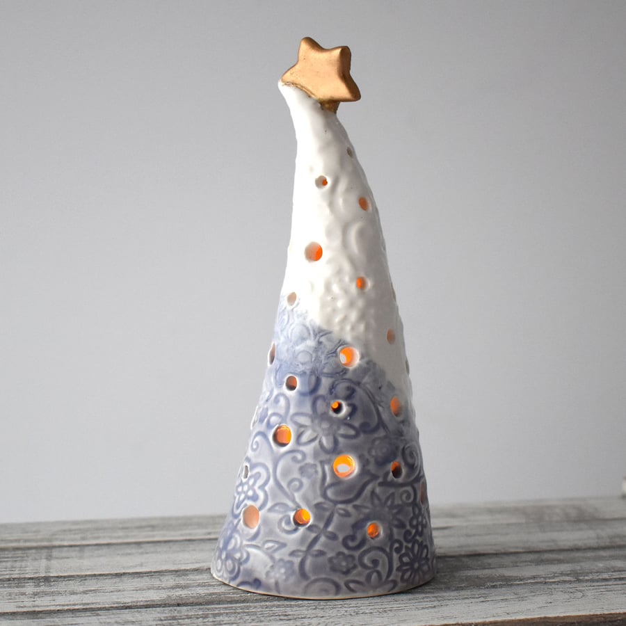 A310 Ceramic Christmas Tree Tea Light Holder (UK postage free)