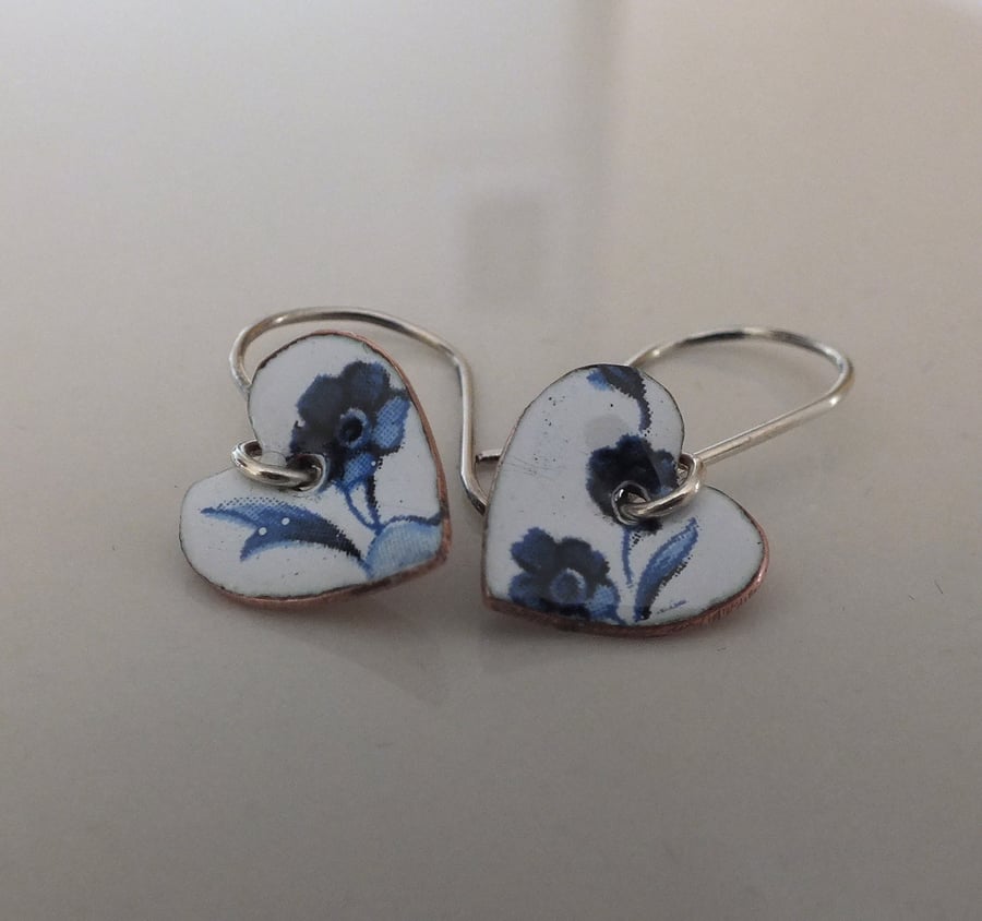 Blue and white floral enamel hearts