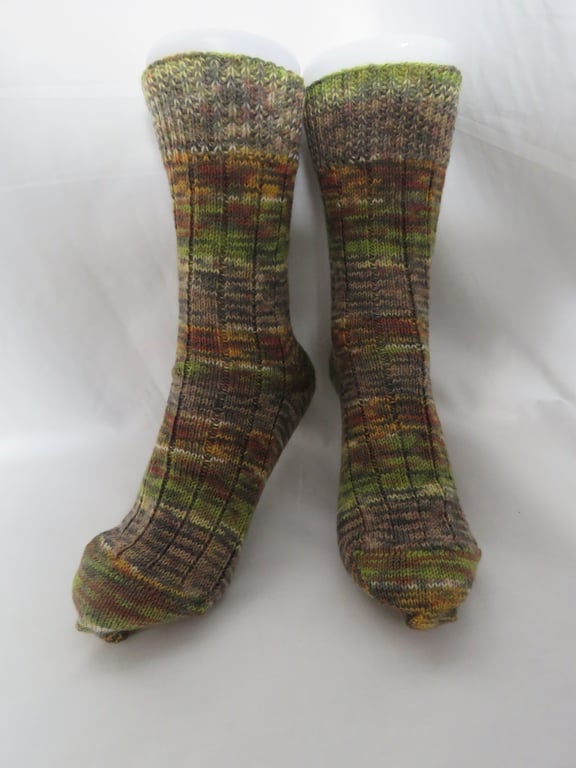 Hand-cranked Knitted Ribbed Wool Socks Size 6 to 7