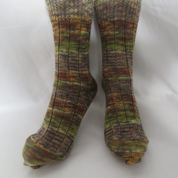 Hand-cranked Knitted Ribbed Wool Socks Size 6 to 7