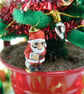 Gold Decorated Christmas Tree. - Image 7