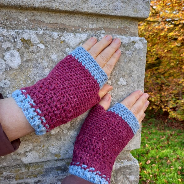 Women's Chunky Fingerless Gloves
