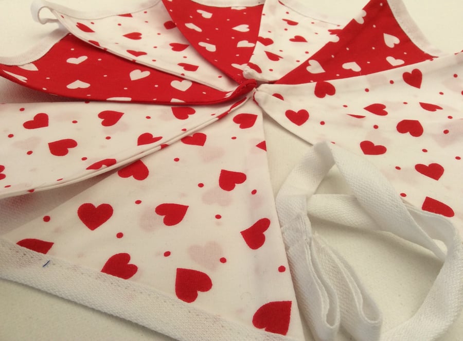 Fabric Bunting Hearts & Dots Red & White 