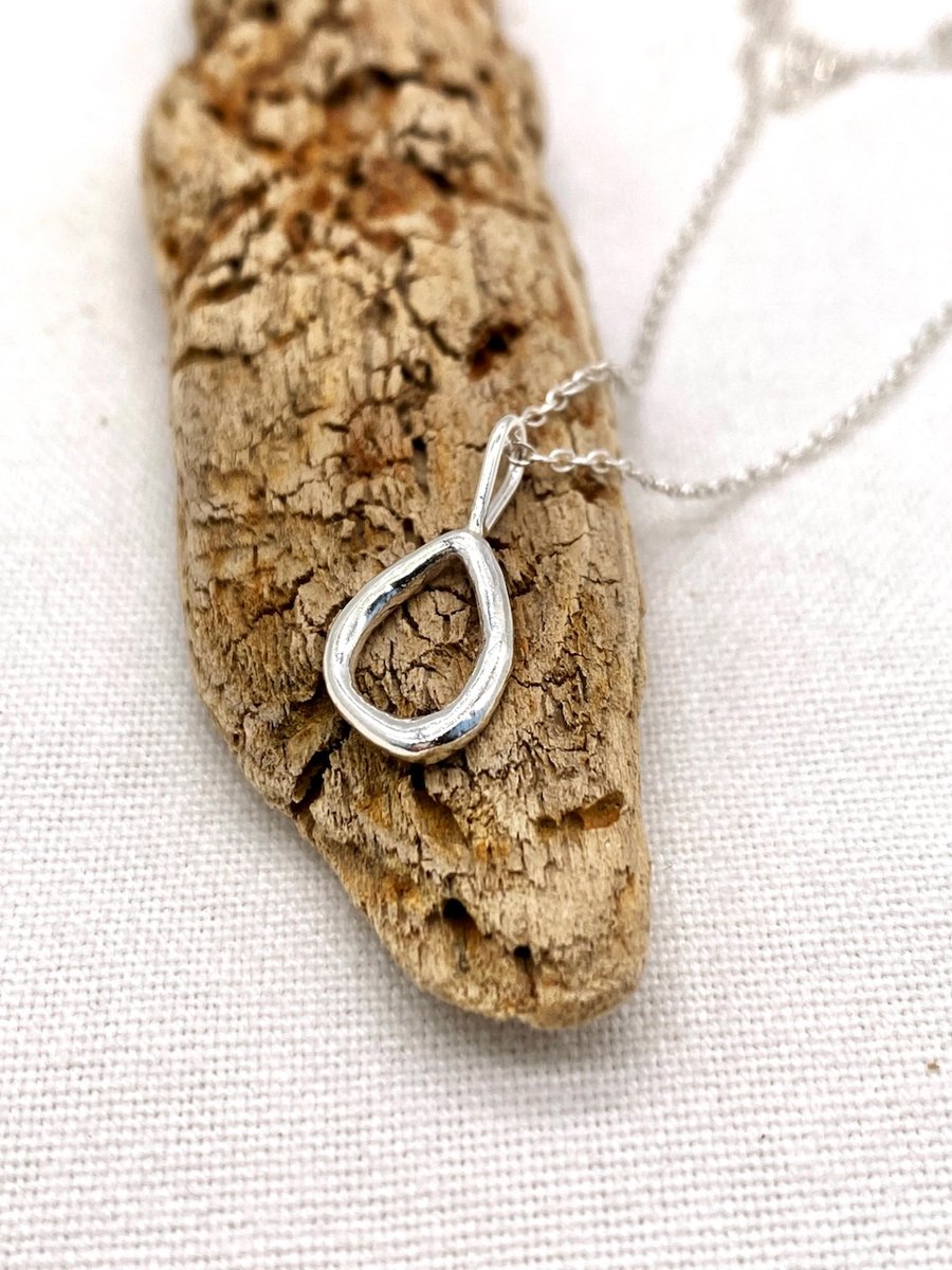 Small Molten Necklace