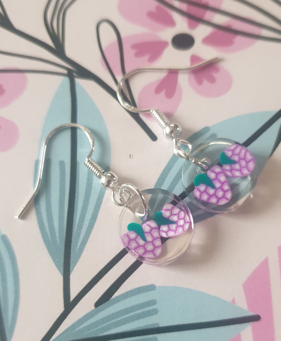 Round grapes resin earrings