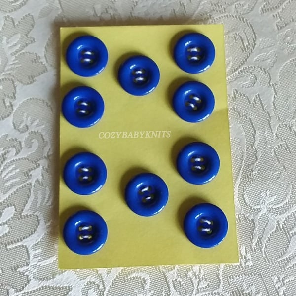 18MM ROYAL BLUE ROUND BUTTONS WITH FOUR HOLES FOR ATTACHING 
