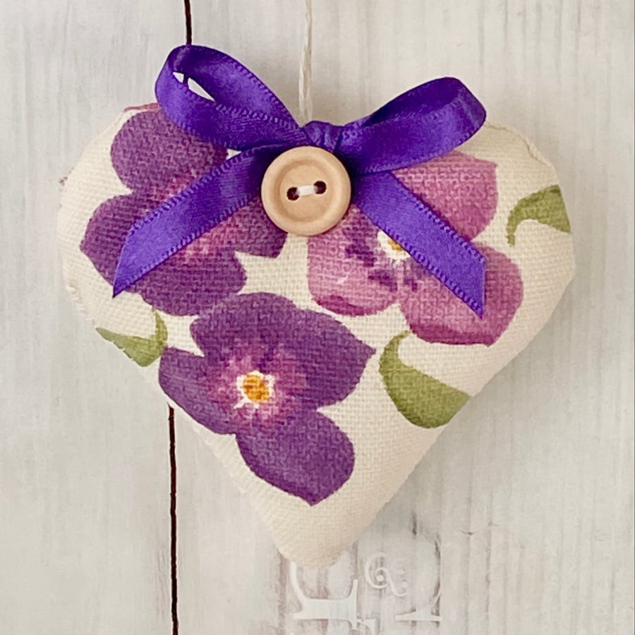 EMMA BRIDGEWATER WALLFLOWER FABRIC HEART - padded