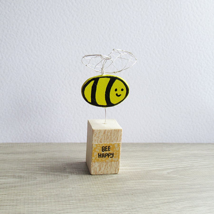 Bee wooden ornament 