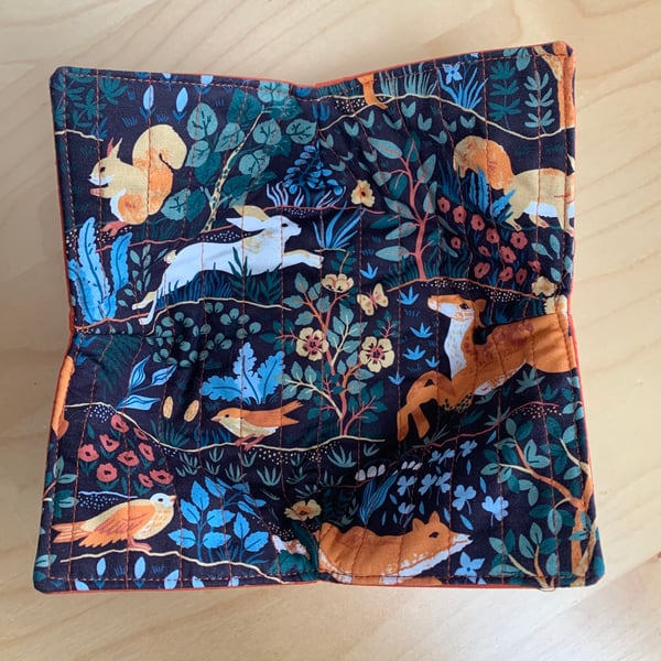 Woodland Animals Quilted Reversible Fabric Bowl Cosy