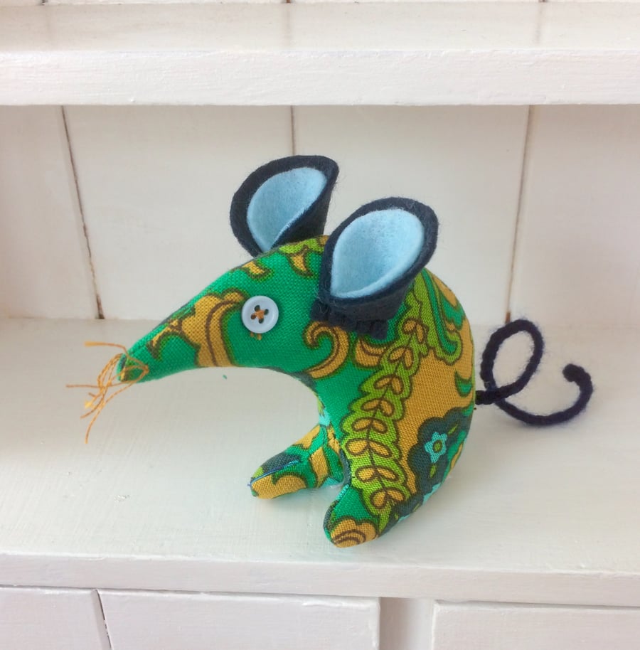 Zesty Zack the Funky Retro Mouse 