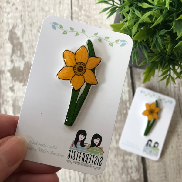 Daffodil - hand made Pin, Badge, Brooch