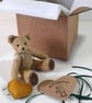 Small bear with a big heart, 5 inch gift boxed collectable hand sewn teddy bear - Image 10
