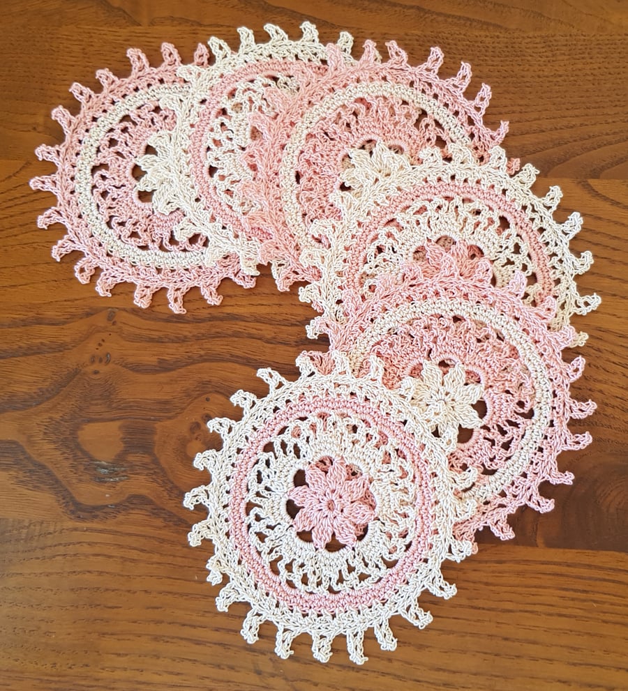 6 x 'WHEEL' COASTERS - 2-TONE ROSE PINK WITH FLOWER AT CENTRE - 10cm