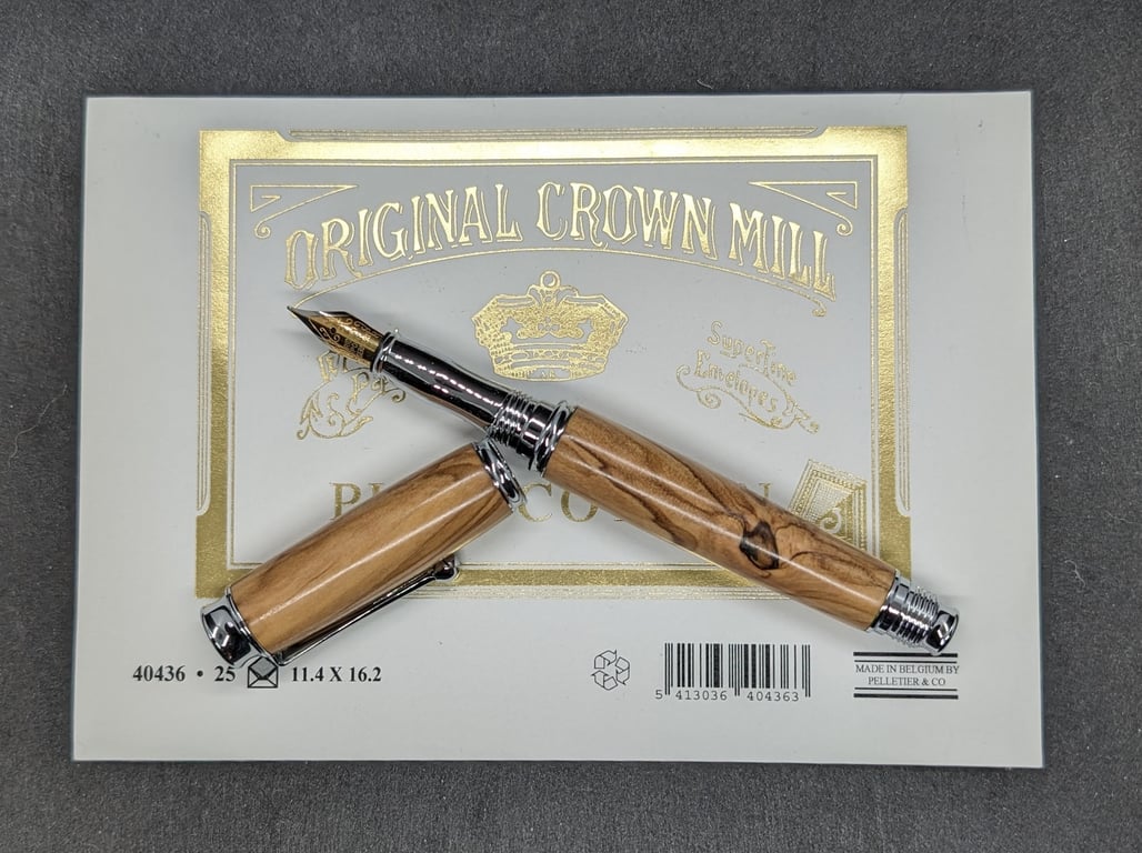 Olive wood fountain pen
