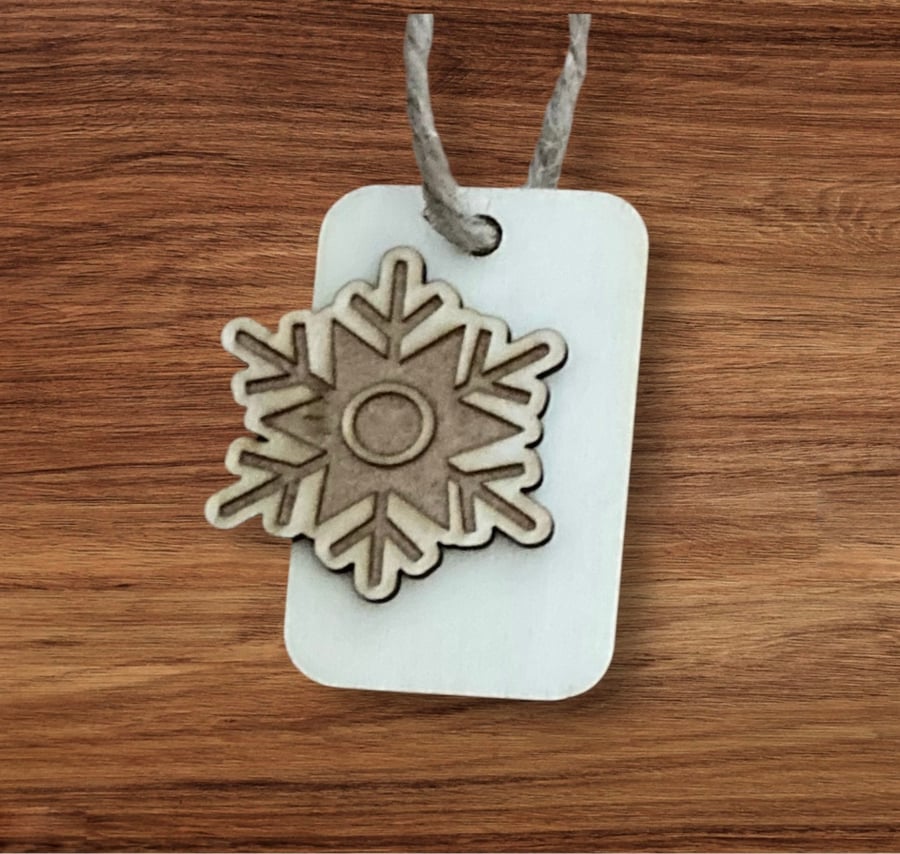 Set of five wooden gift tags. Reserved for Charlotte