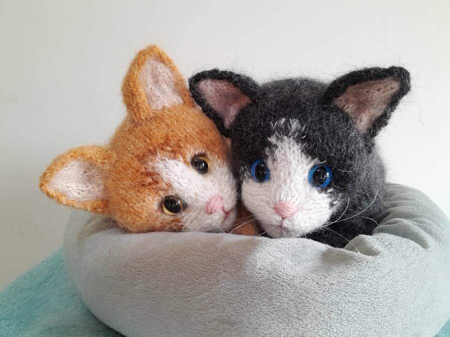 Knitted Mohair Kittens, dotpebblesknits design