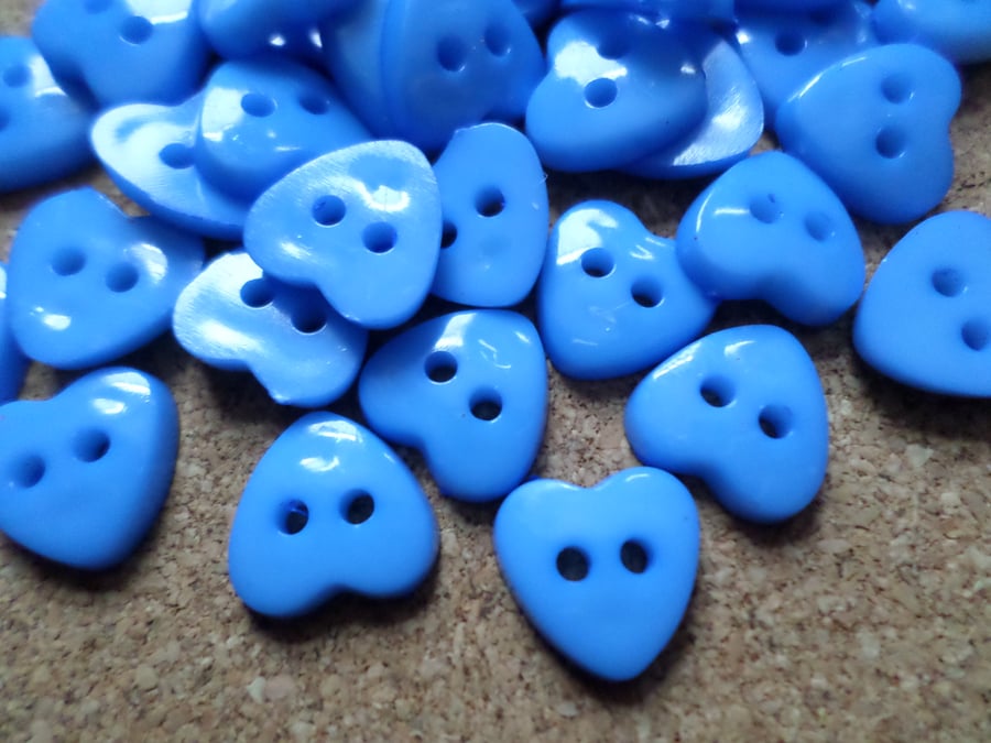 30 x 2-Hole Acrylic Buttons - Heart - 12mm - Blue
