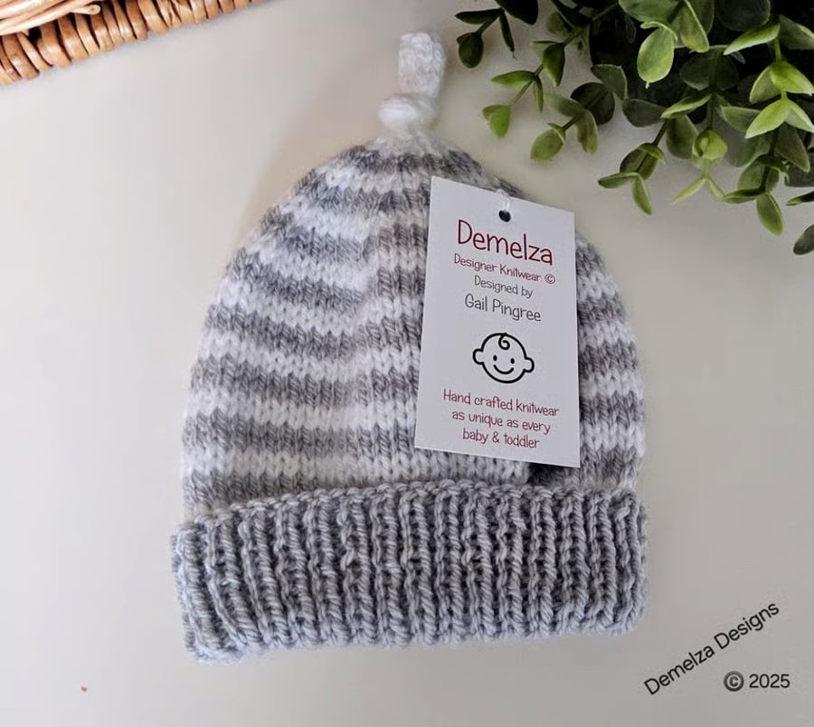 Hand Knitted Baby Pixie Beanie Hat  0 -3 months size 