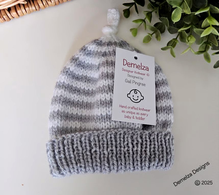Hand Knitted Baby Pixie Beanie Hat  0 -3 months size 