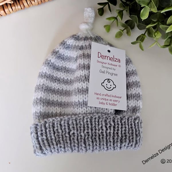 Hand Knitted Baby Pixie Beanie Hat  0 -3 months size 