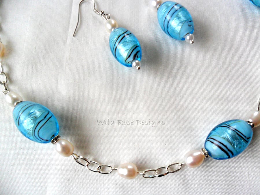  Freshwater pearl and blue foil bead jewellery set Reduced