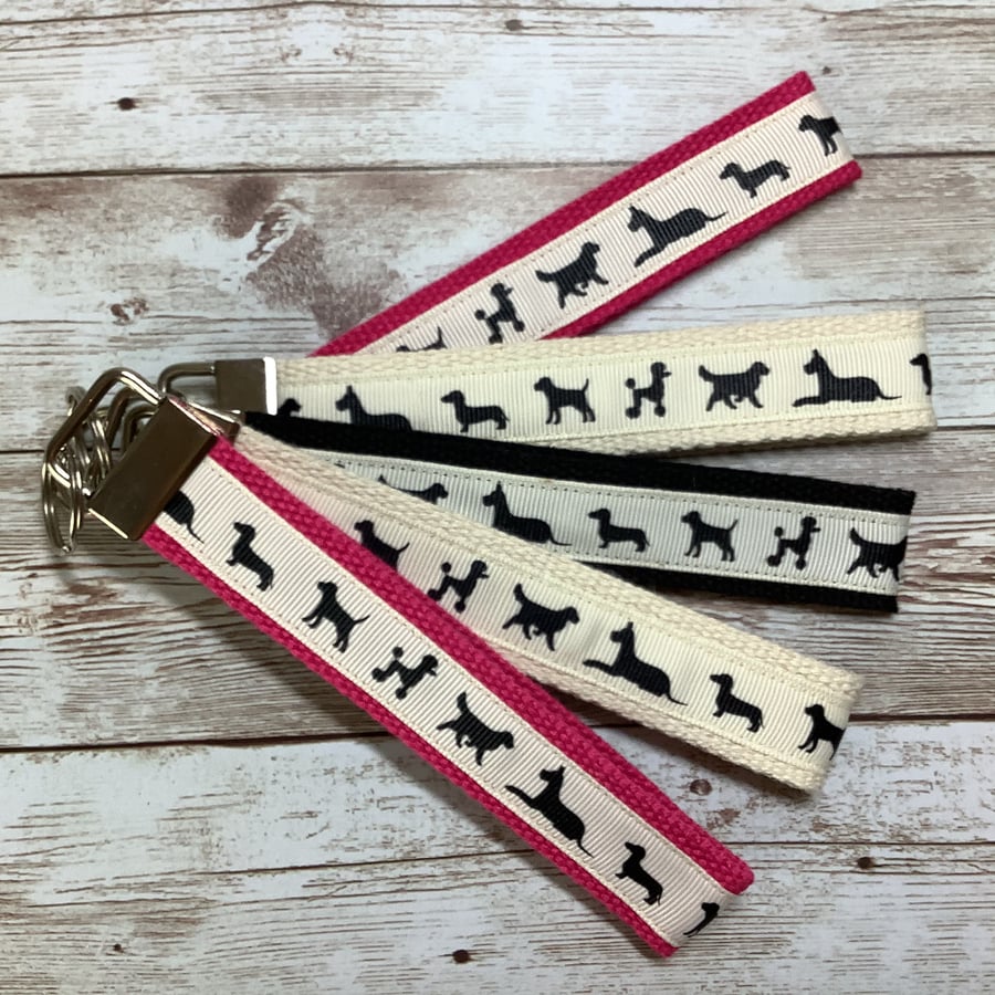 Dogs wristlet key fob, Key ring, 3 colour options, Handmade