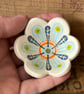 Little flower dish blue and orange - Image 6