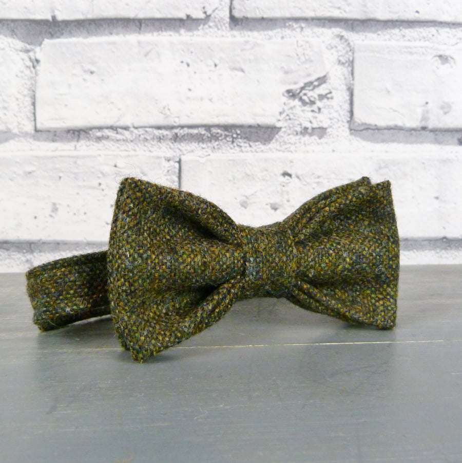 Boys Bow Tie - Dark Green Yorkshire Birdseye Tweed 
