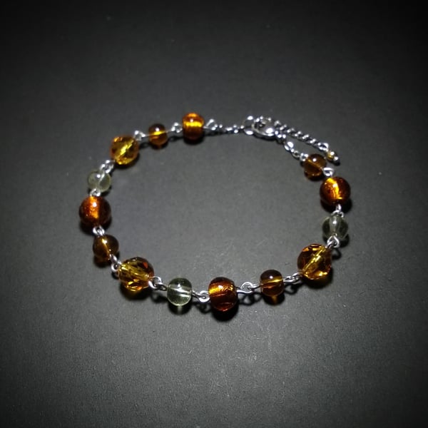 Amber shades glass bead bracelet 