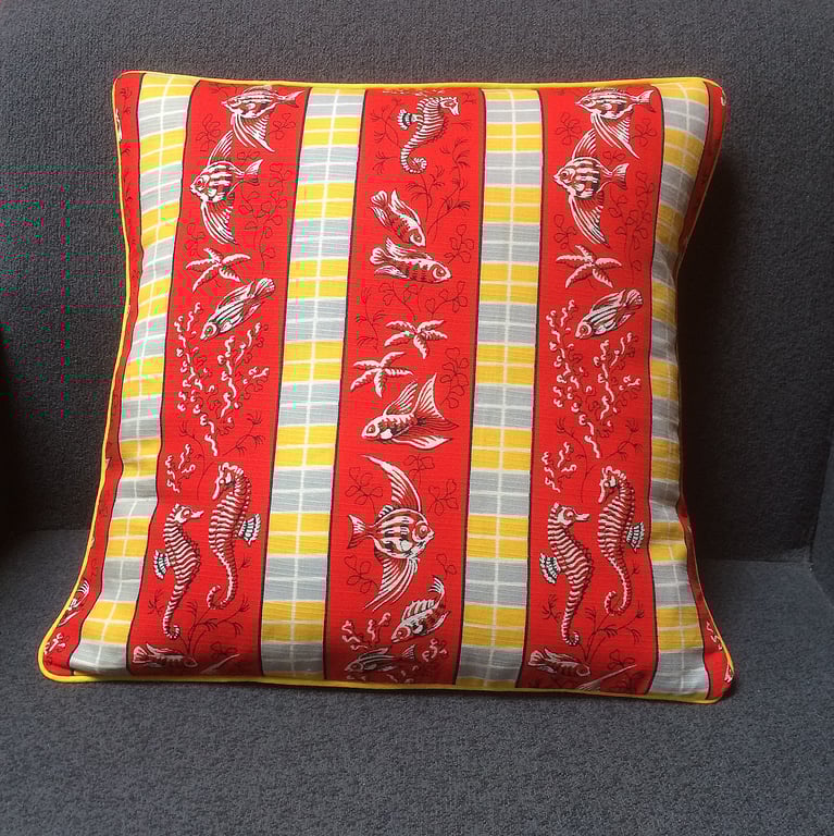 Fun SEASIDE MARINE 50s 60s Aquatic Fish Vintage Fabric Cushion 
