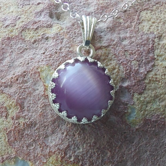 Sterling Silver Filigree Pendant with Dusky Pink Cat's Eye Cabochon