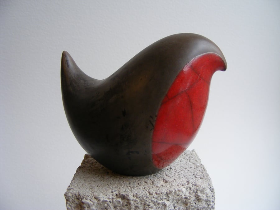 Raku glazed robin (E)