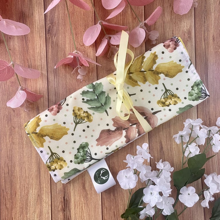 Pretty Foliage Brush Wrap Storage for Makeup Brushes, Pens, Pencils, Paintbrushe