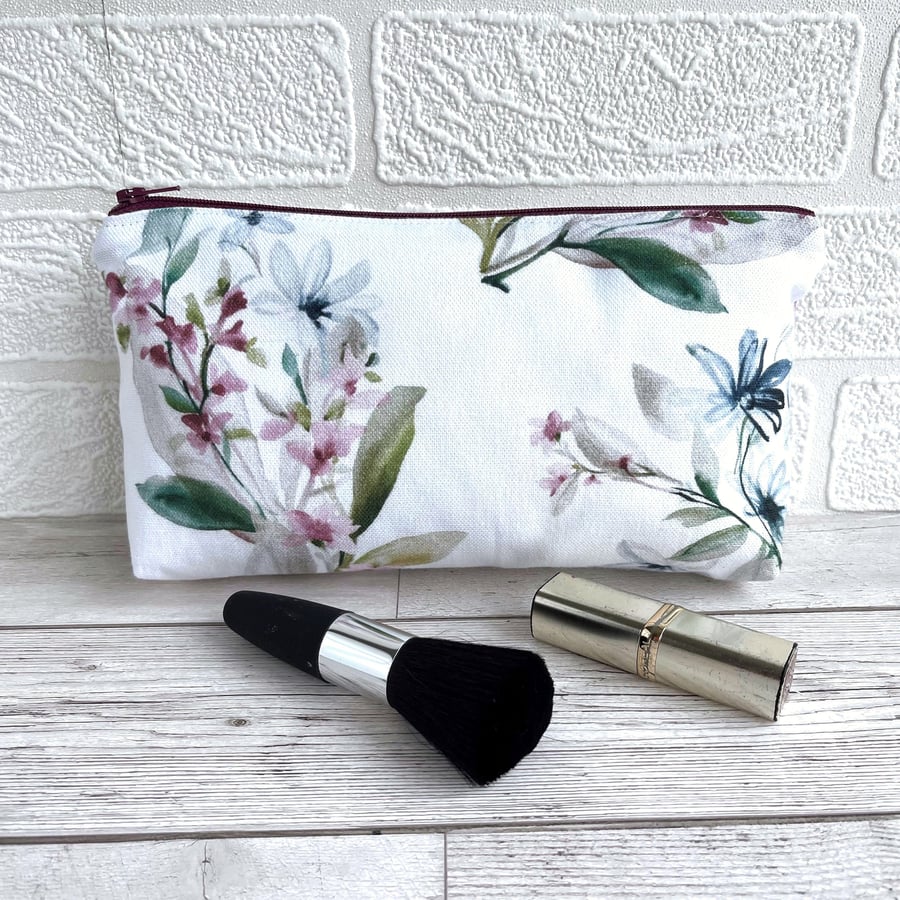 Make up Bag, Cosmetic Bag with Delicate Flowers