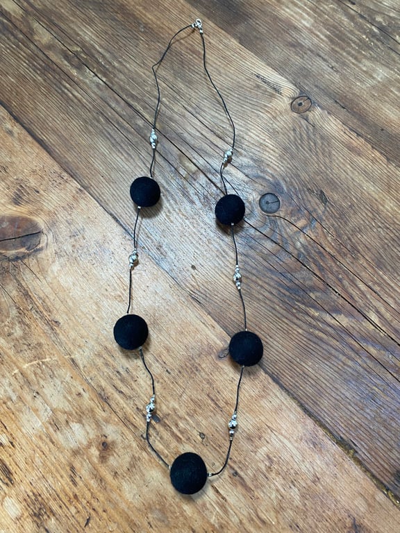 Felt Necklace. (739)
