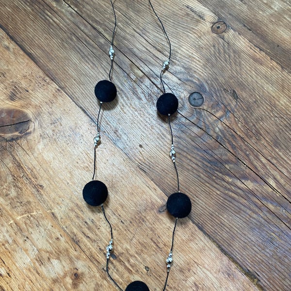 Felt Necklace. (739)
