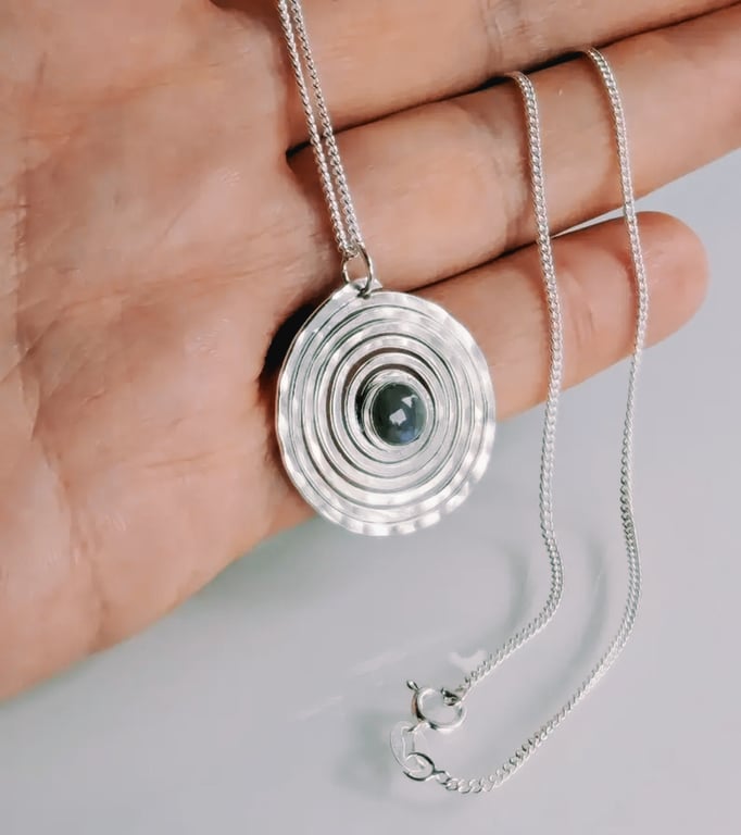 Recycled Sterling Silver Spiral Labradorite pendant: Stone