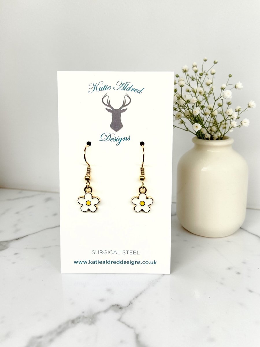 Charm Earrings - White Daisy
