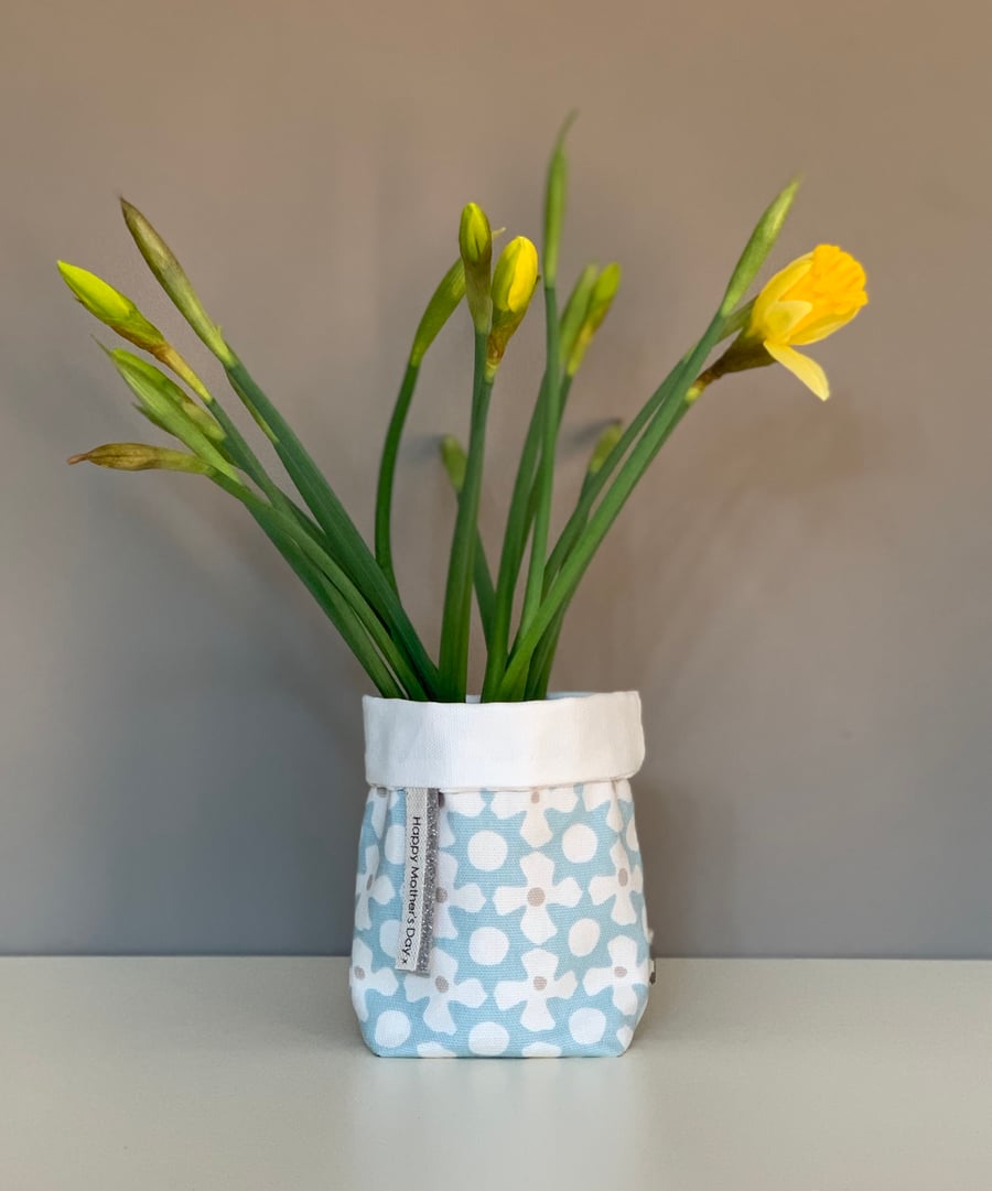 Happy Mother's Day Tin Can Cosy - Blue flowers