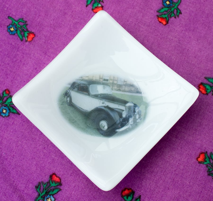 Vintage Car on Square Fused Glass Trinket or Bon-Bon Dish - 9121