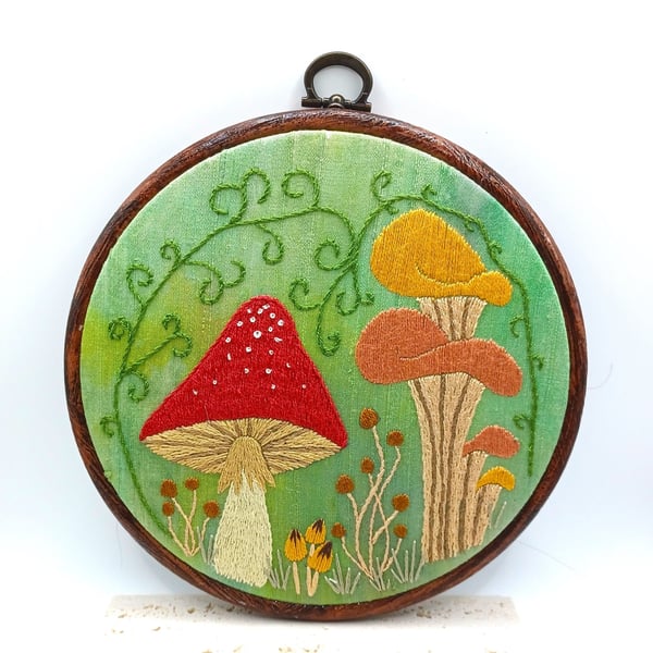 Mushroom Embroidery Hoop, Toadstool Embroidery Hoop, Nature Embroidery, Hand Emb